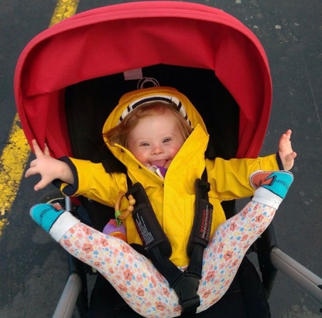 Audrey does the splits in a Bugaboo bee buggy